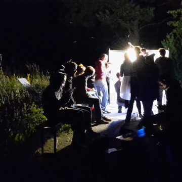 Lichtfang von Nachtfaltern im Ökologisch-Botanischen Garten durch Studierende im Rahmen des Moduls Ökologie von Insekten-Pflanzen Interaktionen